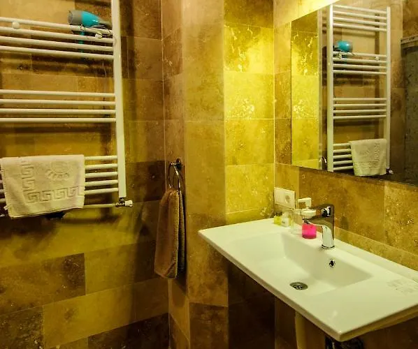 Sendian-guesthouse (adults Only) 3*